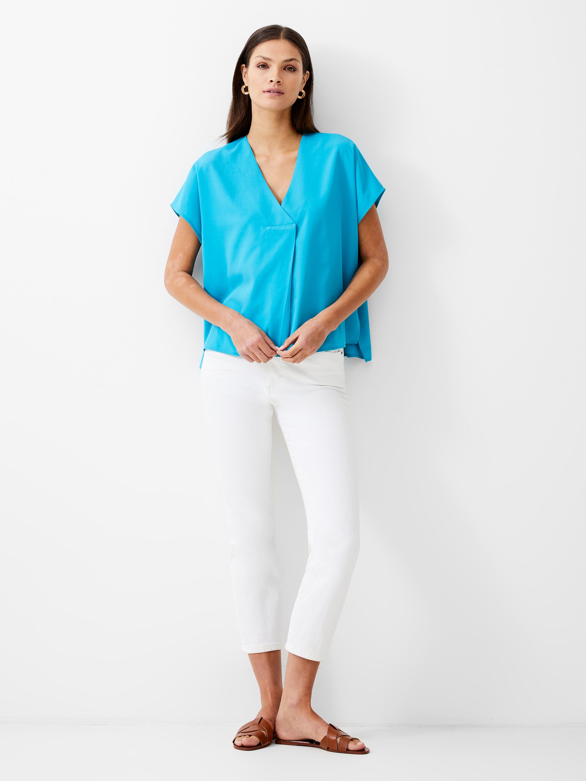 Vee Boxy Crepe Light Top